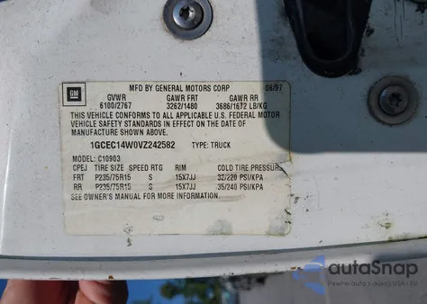 1997 Chevrolet C1500 Fleetside W/T z USA, uszkodzony, nr VIN 1GCEC14W0VZ242582